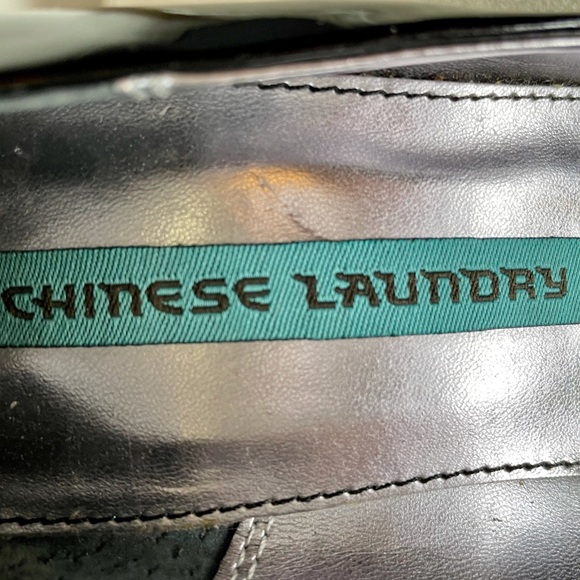 CHINESE LAUNDRY Black Patent Heels - Picture 4 of 5
